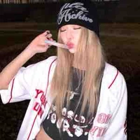 Kim Minjeong ( nàng )