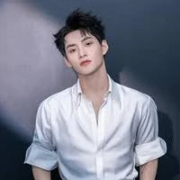 (Huỳnh Hoàng Hùng)Hùng Huỳnh