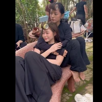 tg nè mấy bà