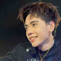 Quang Hùng 