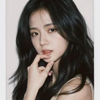 Kim Jisoo - cô