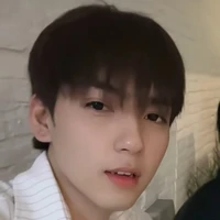 Tạ Hoàng Long