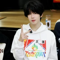 Vương Hạo ( bff Hàm)