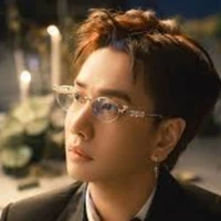 Phạm Kim Long ( Lou)