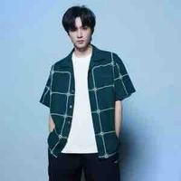 Lưu Diệu Văn ( bạn anh trai)