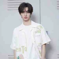 Đinh Trình Hâm ( bạn thân anh)