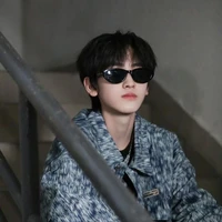 Tả Kì Hàm 