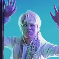 nhân vật phụ,bí ẩn