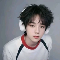 Vương Lỗ Kiệt_anh4