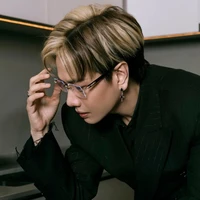 Hoàng kim Long (Lou Hoàng)