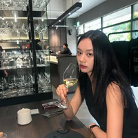 Lee Hyeri (cô)