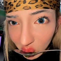mia lê