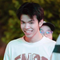 Lê Bin Thế Vĩ ( 1g.leziibinde )