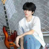 Trương Hàm Thụy  ( bé )