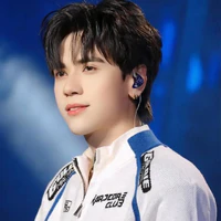 Lê Quang Hùng-ba nhỏ của Rhy