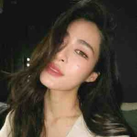 LingLing Kwong ( Chị )