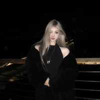 Mẹ anh