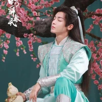 bách lí đông quân