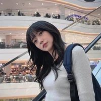 Oh Woori (chị)
