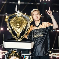 Nguyễn Hữu Đạt/Phoenix