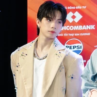 Bạch Hồng Cường