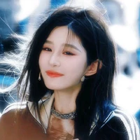Vương Dịch ( Cô )