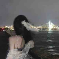 Chị nhân viên(Mirella)