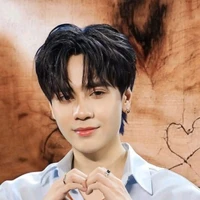 Lê Quang Hùng | Hồng