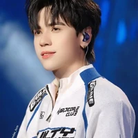 Lê Quang Hùng 