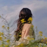 Hạ Nhi [ Ảnh Pinterest ]