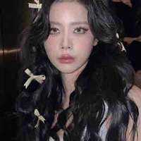 Hoàng Diệp Anh