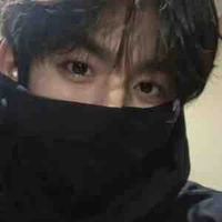 Kun(bác sĩ riêng của cô)