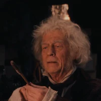 Chủ Tiệm Ollivanders