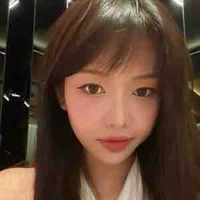 Trần Hoàng Phương Lan [ Y ]