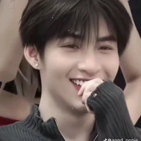 huỳnh hoàng hùng,...(hùng huỳnh)