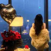 Hoàng Hà Phương _ mẹ cậu.