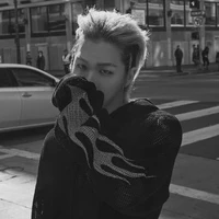 Dong Young Bae - hắn