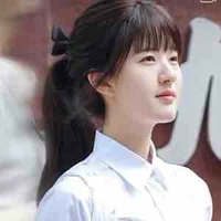 Triệu Lộ Tư (bạn thân BMN)