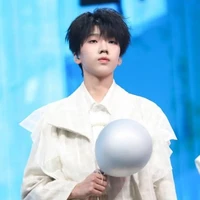 Nhiếp Vĩ Thần