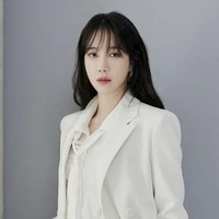 𝙇𝙚𝙚 𝙅𝙞 𝘼𝙝