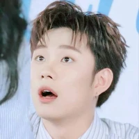 Trần Đăng Dương( dương đeo mic)
