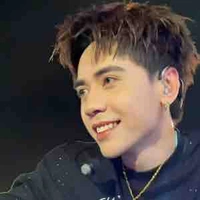 Lê Quang Hùng 