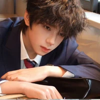 Vương Lỗ Kiệt_K