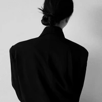 Alva Gustrin(mẹ cô)