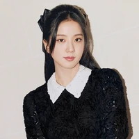 Kim Jisoo - cô