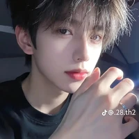 văn minh hè( bố của duy)