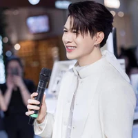 Bùi Anh Tú atus