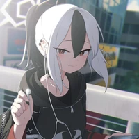 kayoko( nghiện mèo gđ cuối)