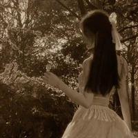 Lê Thị Nhã ( Y/n )