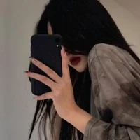 Lê Nhi(chị lớn)